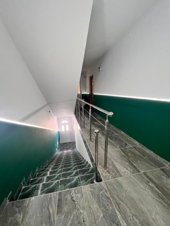 Hypnotic Villa Piteşti Buitenkant foto