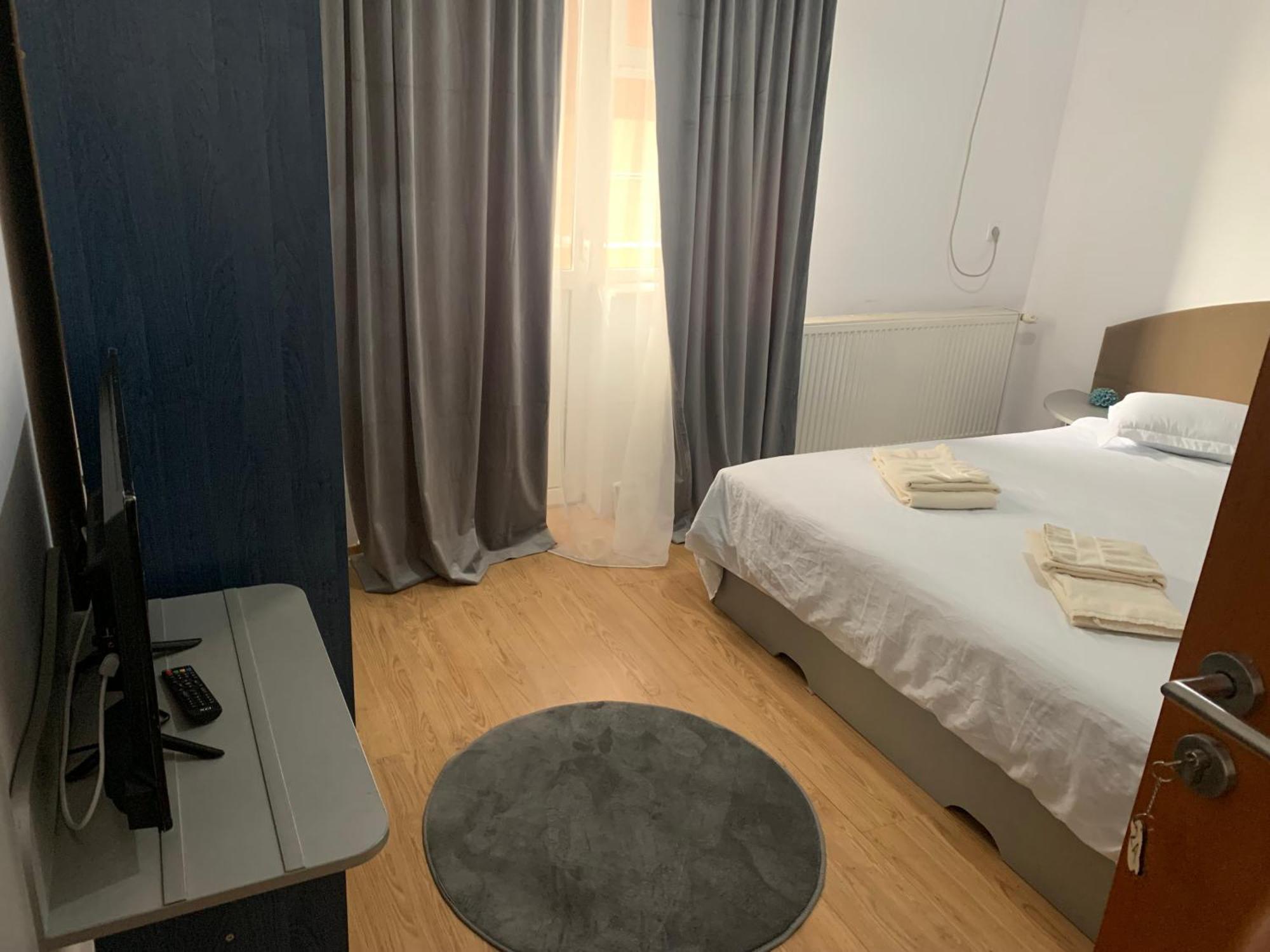 Hypnotic Villa Piteşti Buitenkant foto