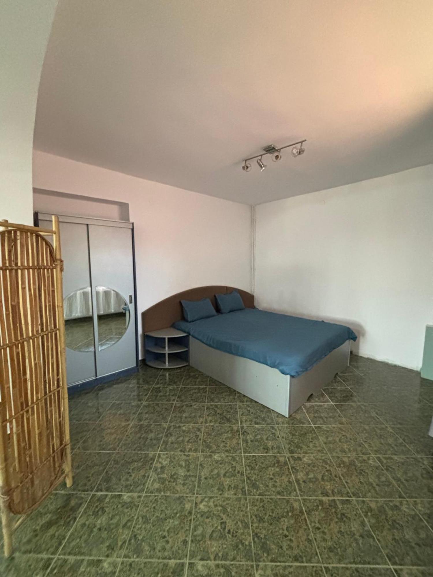 Hypnotic Villa Piteşti Buitenkant foto